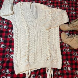 Forever 21 Preppy sweater dress!

Please checkout my other items!